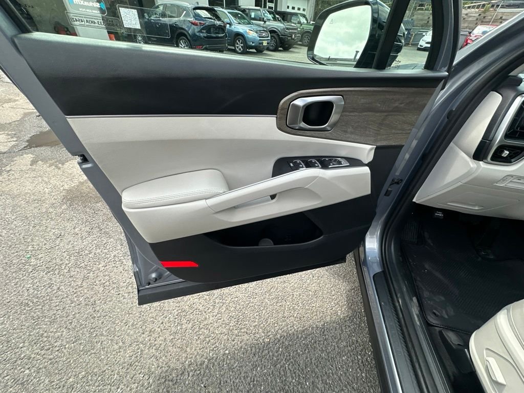 Certified Used 2023 Silver Kia X-Line S image 9