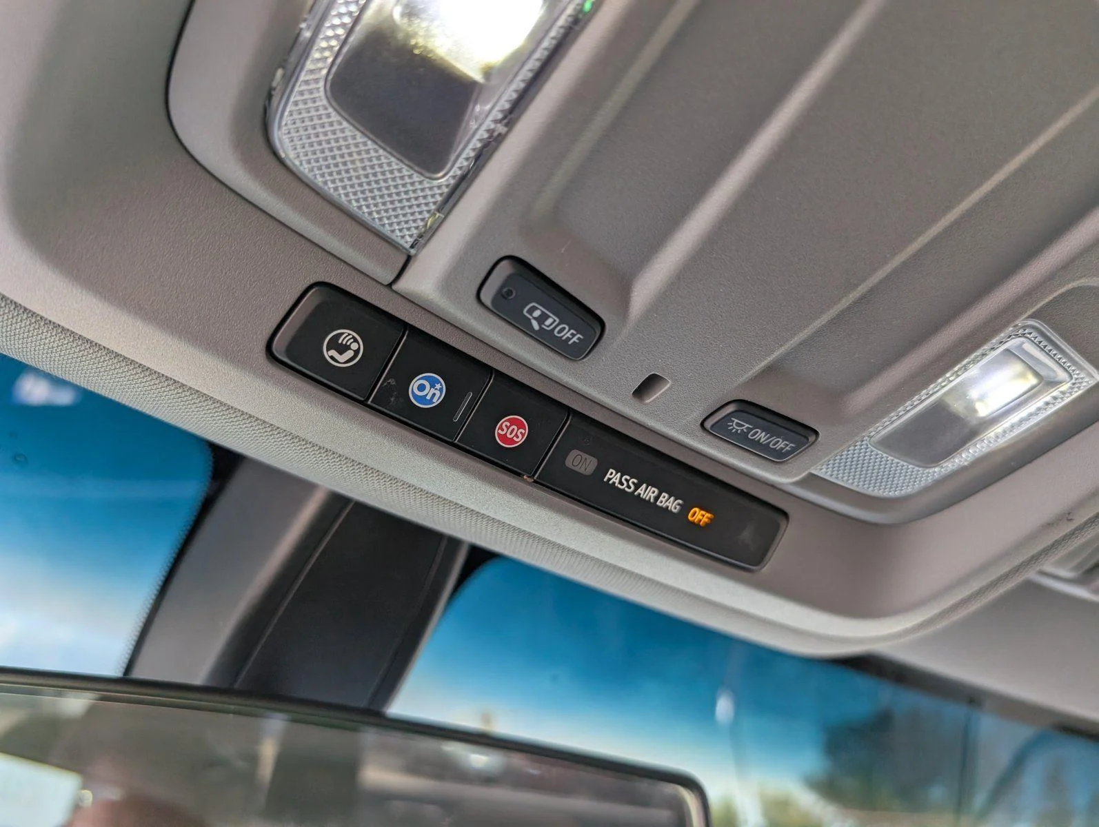 Used 2022 Satin Steel Metallic GMC Elevation image 22
