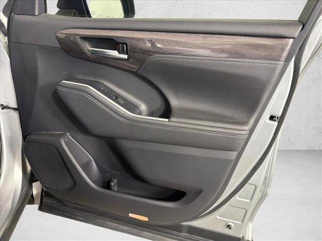 Certified Used 2020 CELESTIAL SILVER METALLIC Toyota  image 16