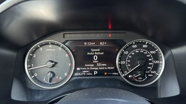 Used 2025  Mitsubishi ES image 13