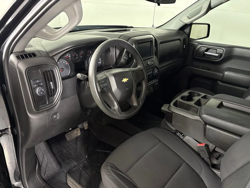 Used 2020 Black Chevrolet Custom image 19