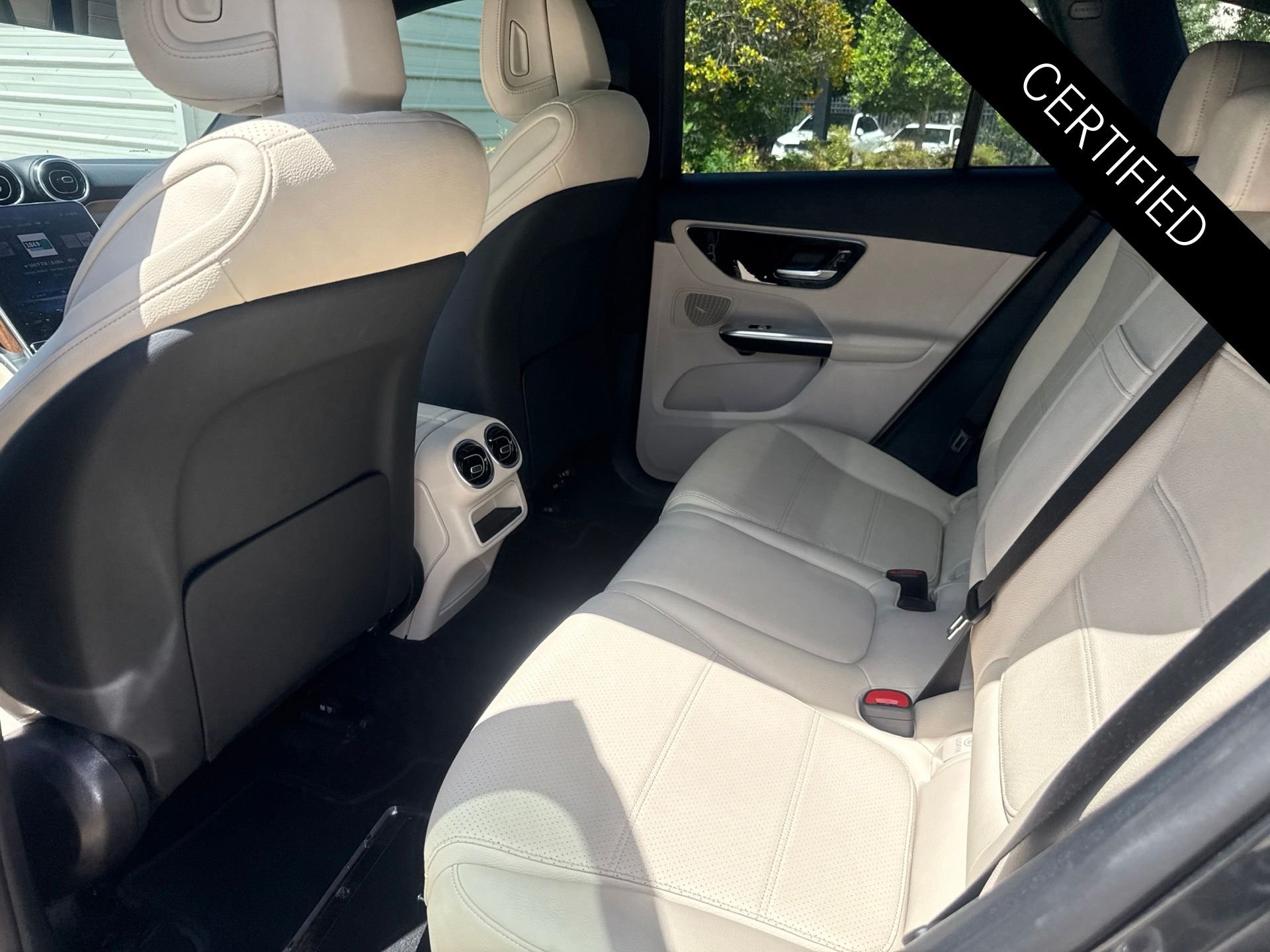 Certified Used 2026 Graphite Gray Metallic Mercedes-Benz GLC 300 image 10