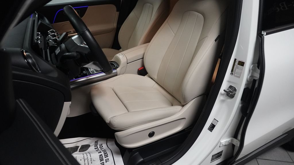 Certified Used 2026 White Mercedes-Benz GLA 250 image 37