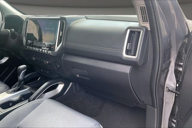 Used 2025 Gray Nissan SV image 14