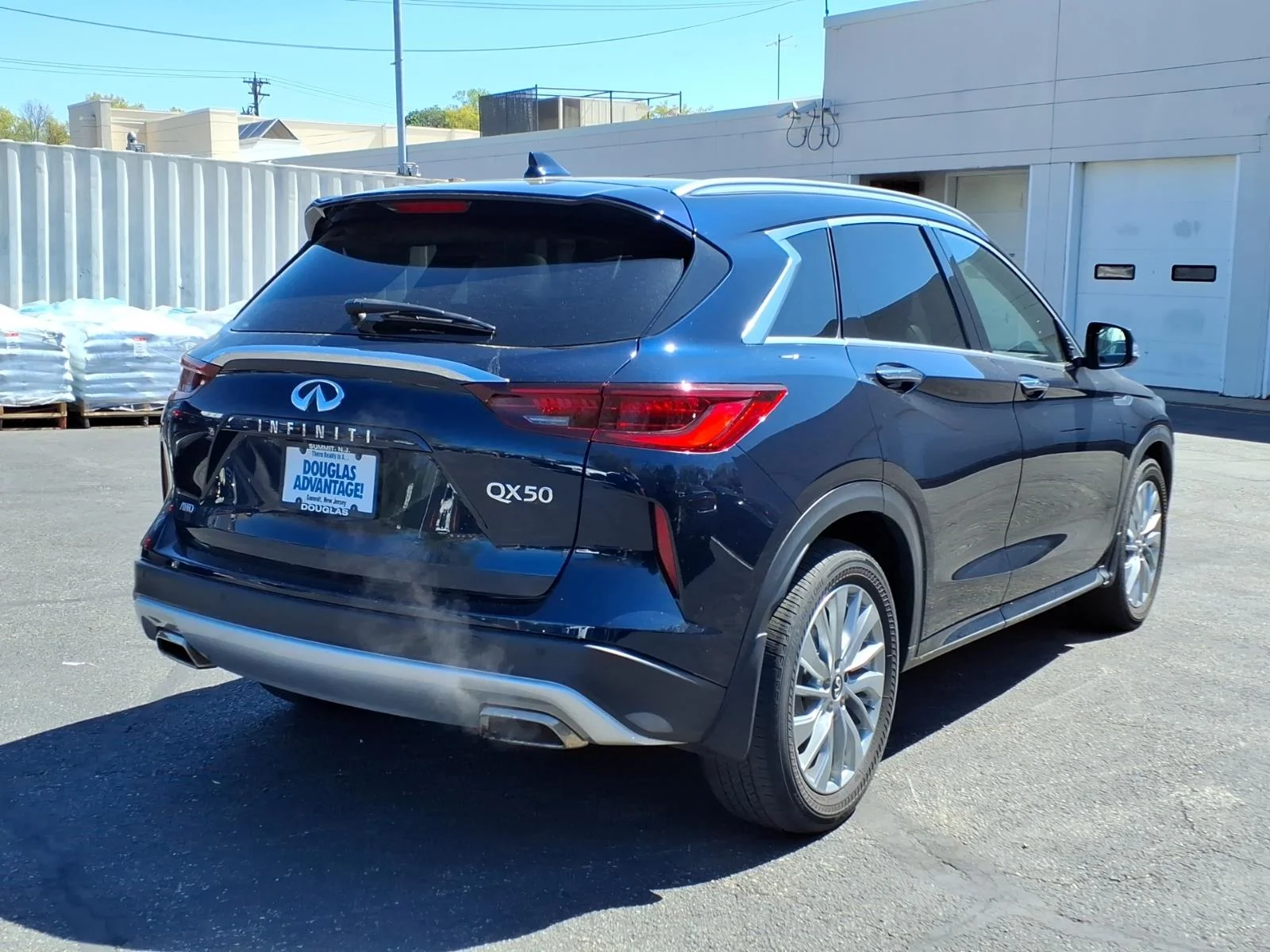 Certified Used 2023 Blue INFINITI LUXE image 6