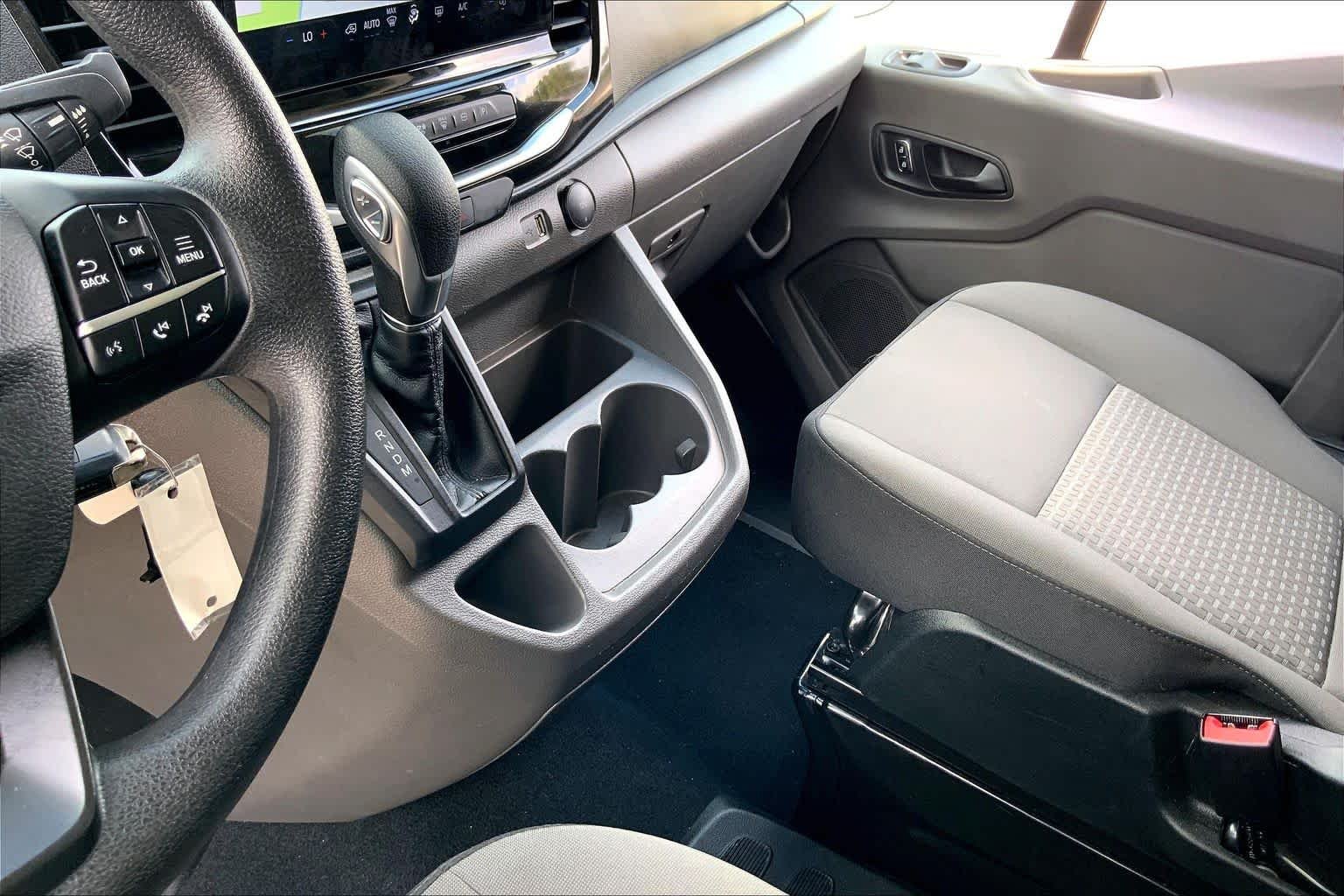 Used 2025 Oxford White Ford XLT image 16