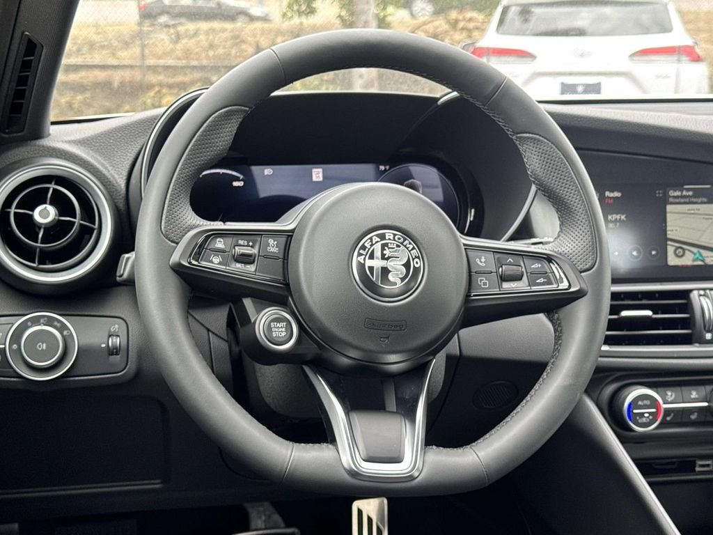 2026 Alfa Romeo Giulia Base - Photo 7