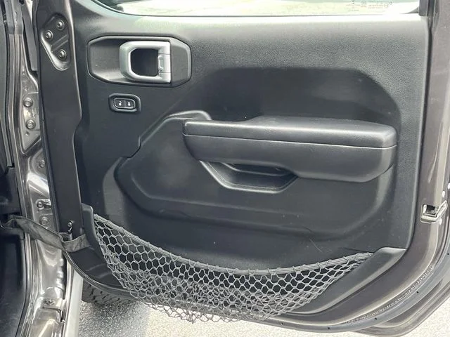 Used 2020 Gray Jeep Unlimited Rubicon image 22