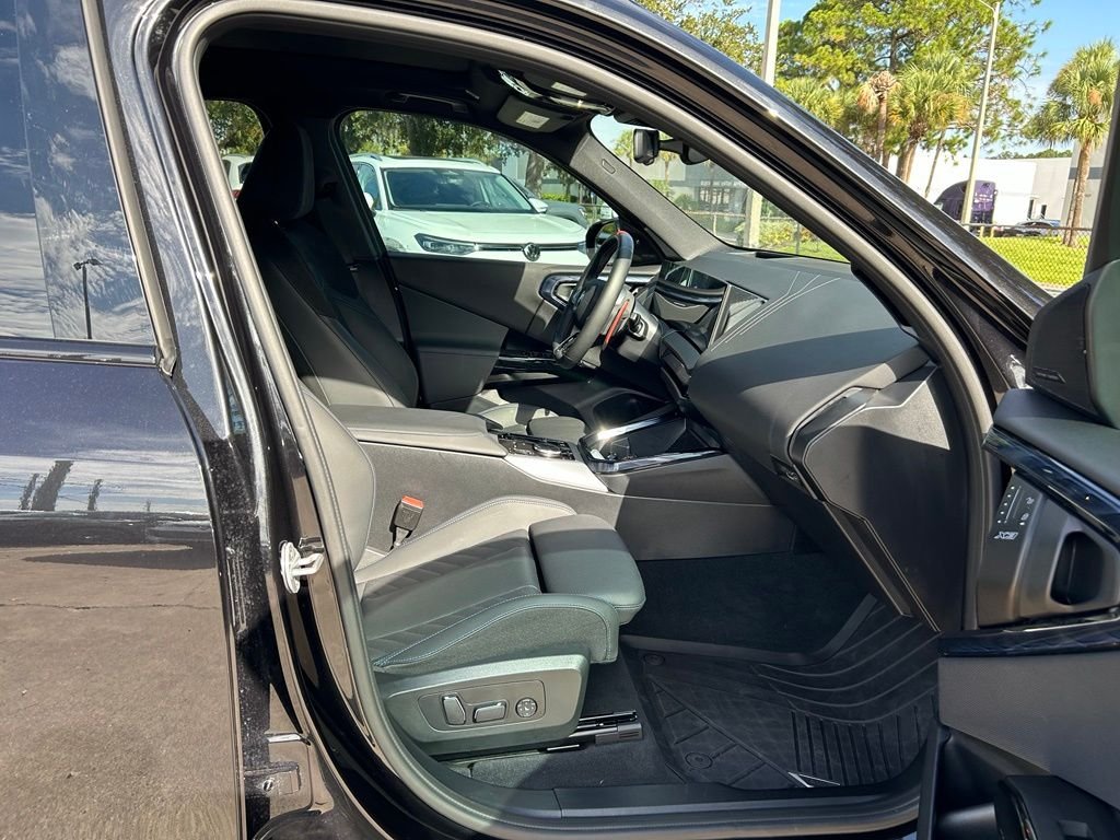 Used 2025 Black BMW M50 xDrive image 42