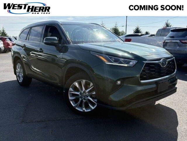 Used 2023 Cypress Toyota Limited image 1