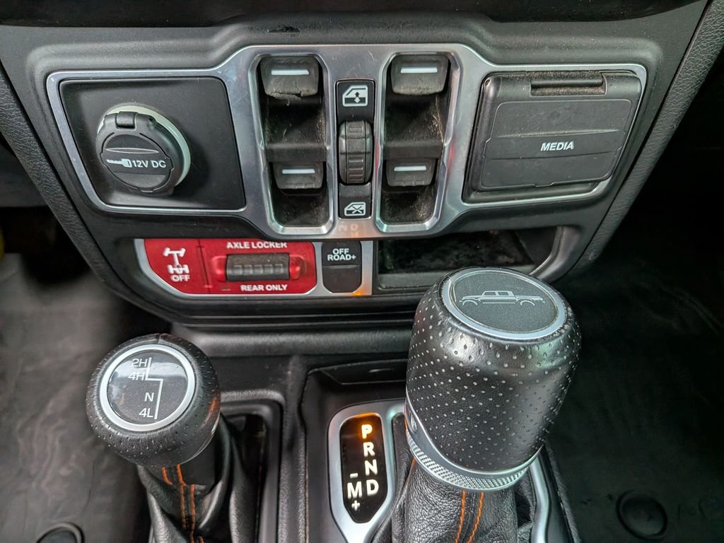 Used 2021 Gray Jeep Mojave image 23