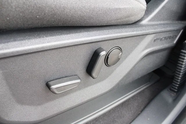 Used 2024 White Ford XLT image 3