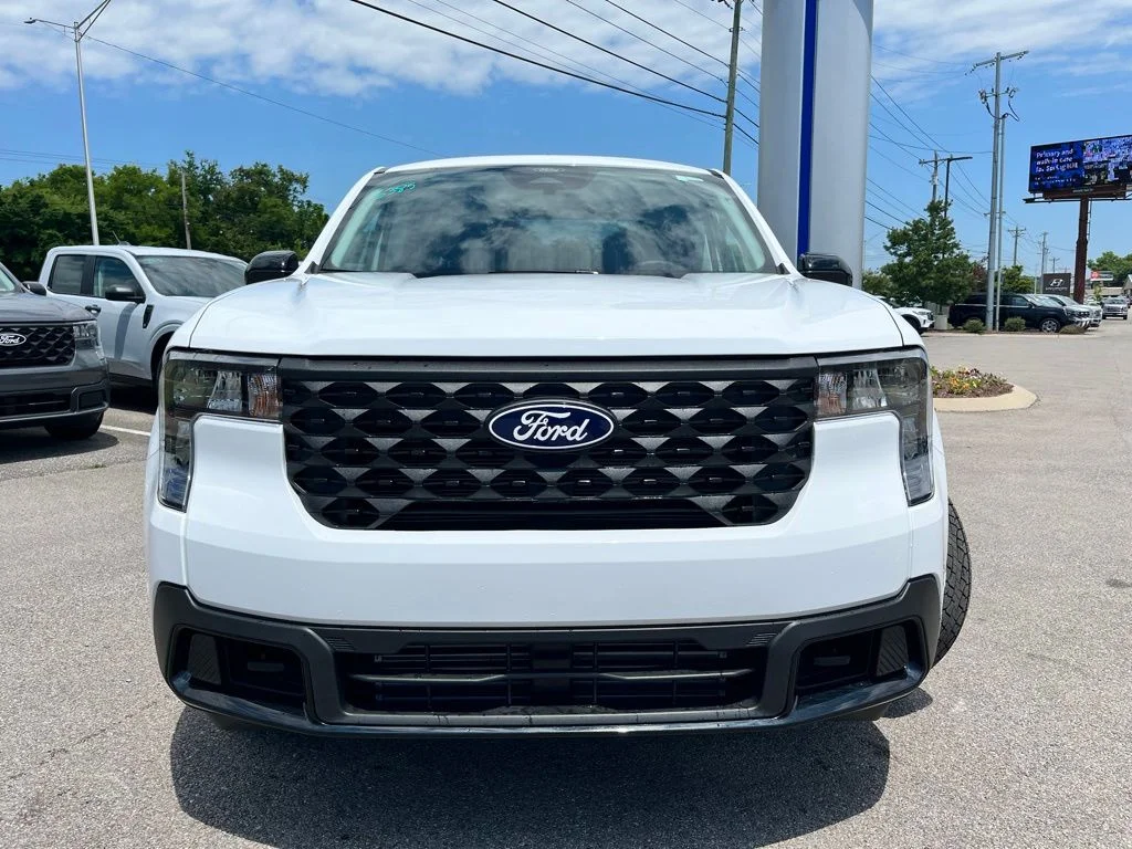 New 2026 White Ford XLT image 2