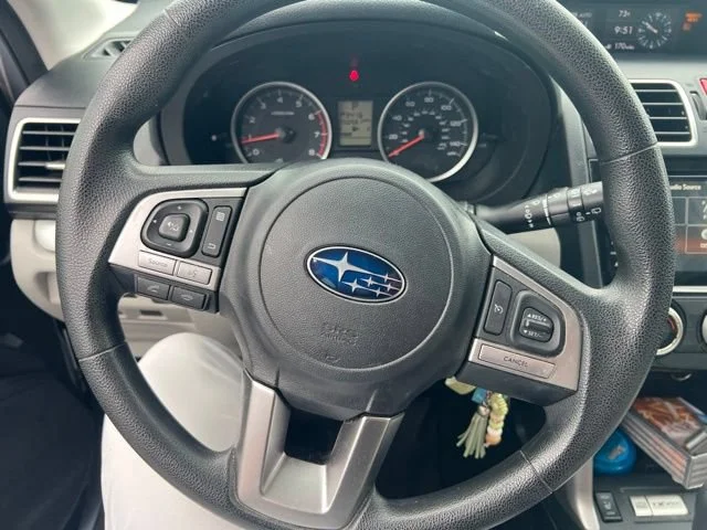 Used 2017 Ice Silver Metallic Subaru Premium image 11