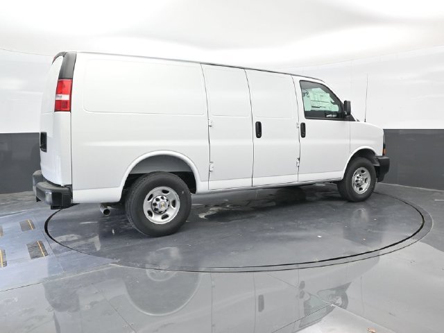 2025 Chevrolet Express Cargo Work Van - Photo 7