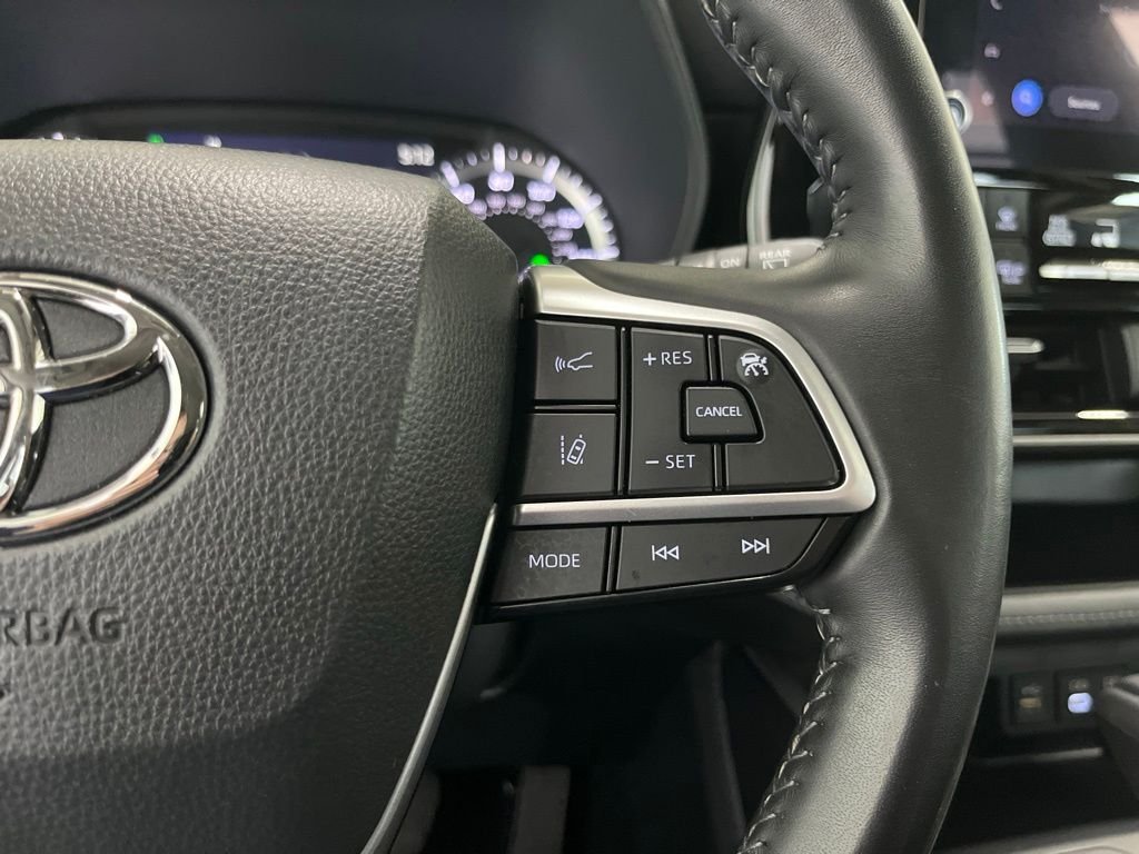 Used 2023 Blue Toyota LE image 7