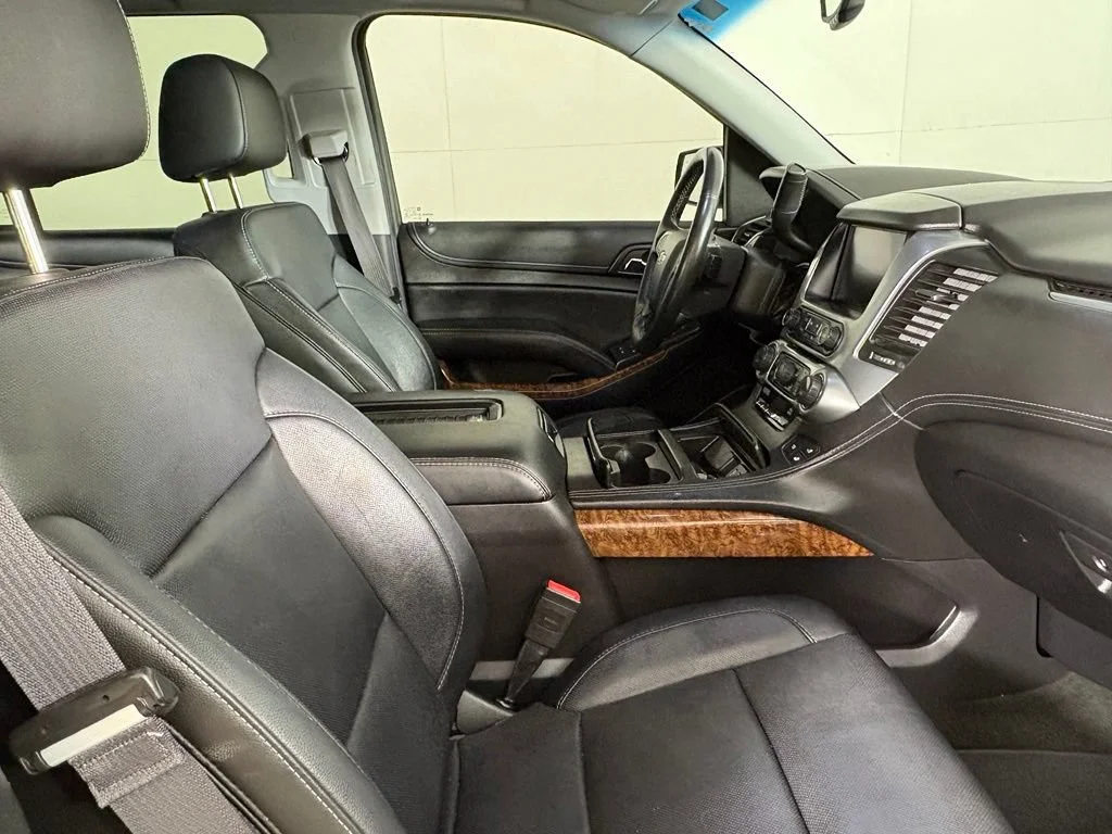 Used 2016 SILVER ICE METALLIC Chevrolet LTZ image 17