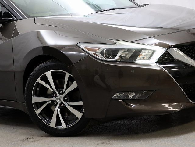 Used 2016 Forged Bronze Nissan 3.5 SV image 3