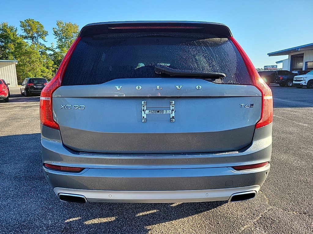 Used 2019 Gray Volvo T6 Momentum image 6