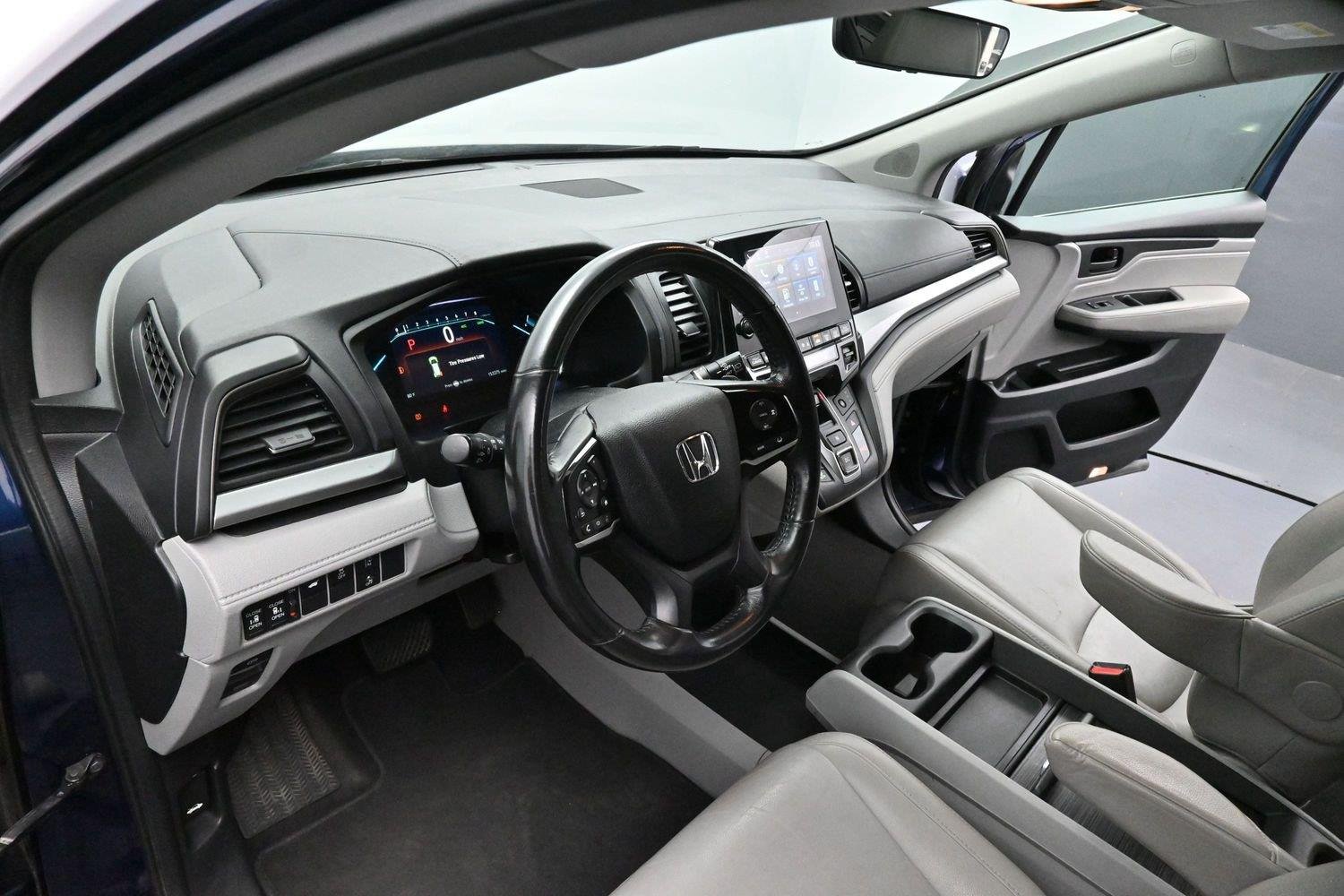 Used 2018 Blue Honda EX-L image 13