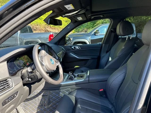 Used 2022 Black Sapphire Metallic BMW xDrive45e image 14
