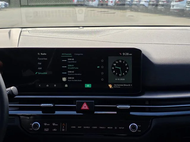 New 2026 Glacial White Pearl Kia EX image 20