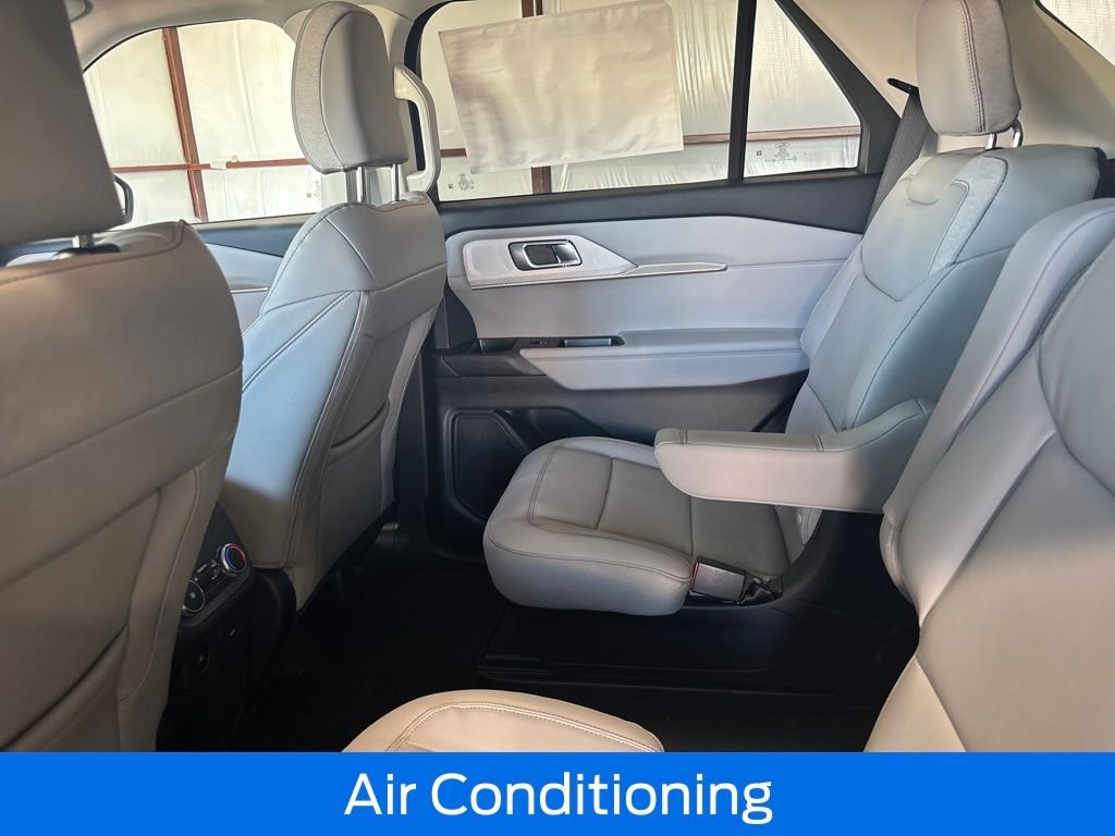 2026 Ford Explorer Active - Photo 15