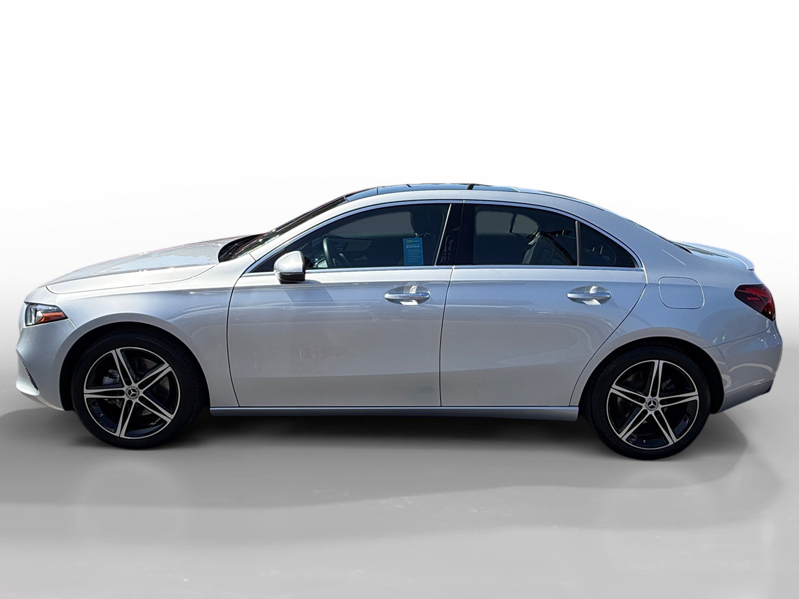 Used 2019  Mercedes-Benz A 220 image 2