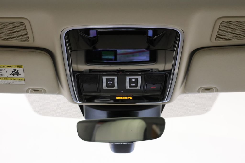 Used 2020 Portofino Blue Metallic Land Rover HSE image 14