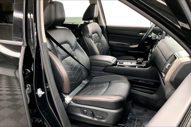 2025 Nissan Pathfinder Platinum - Photo 8