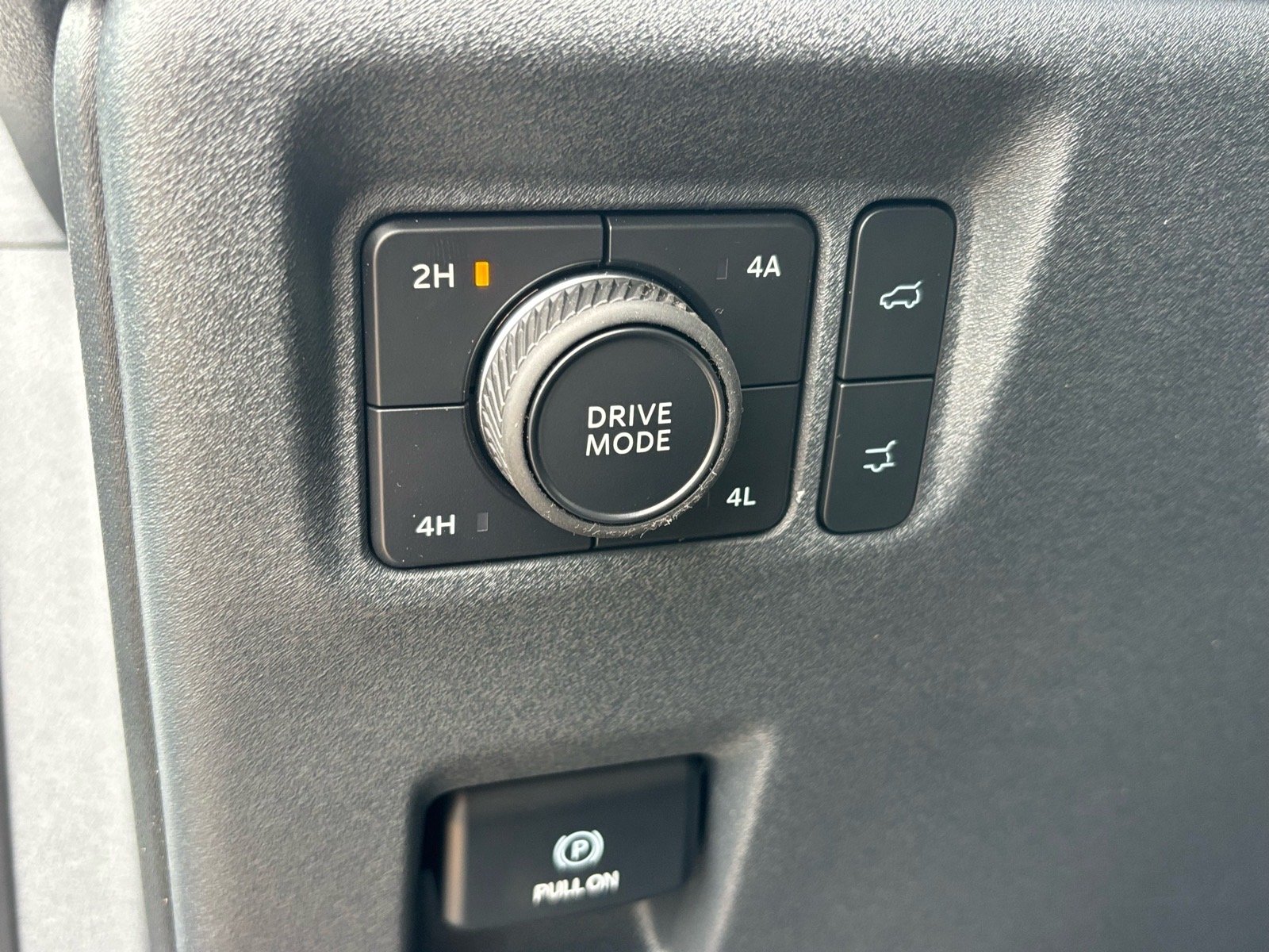 New 2027 Star White Metallic Tri-Coat Ford Active image 15