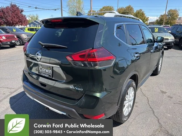 Used 2018 Green Nissan SV image 5