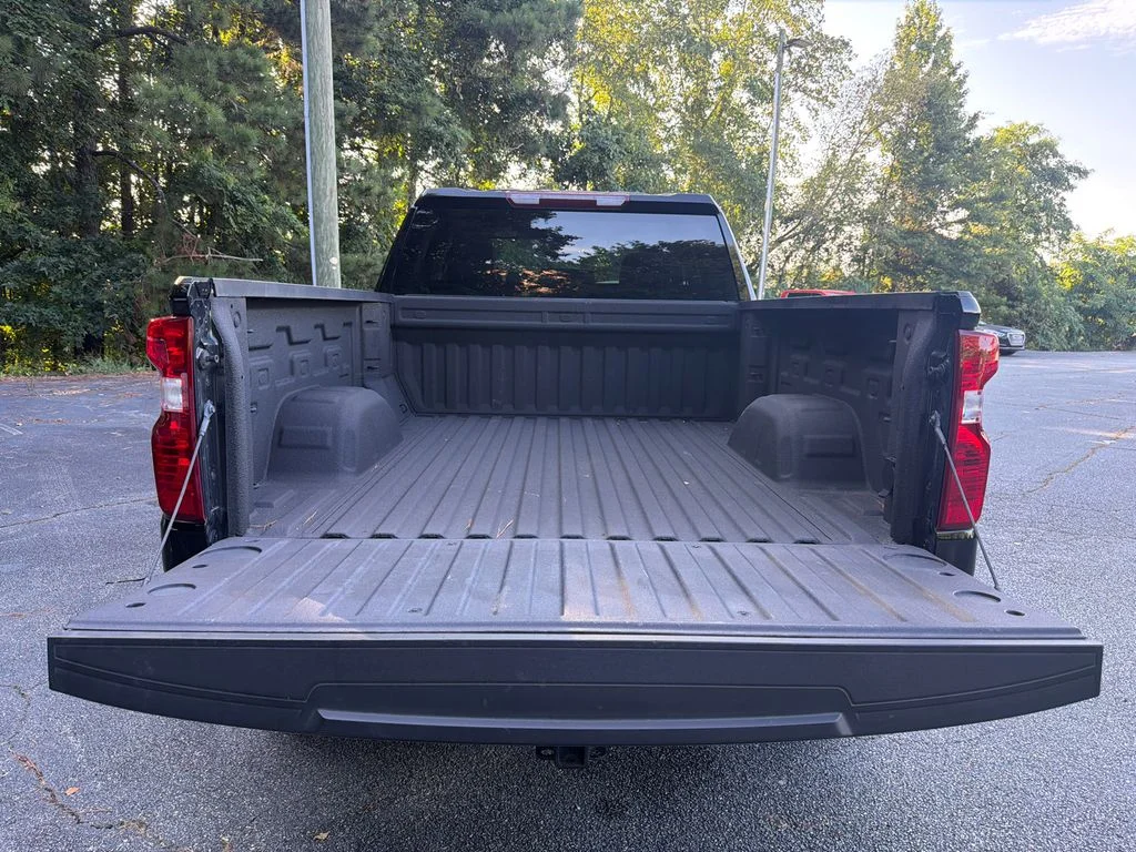 Used 2025 Black Chevrolet Custom image 18