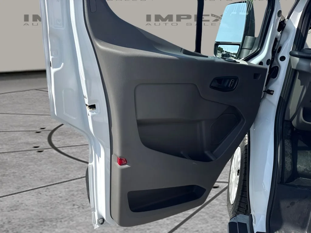 Used 2025 White Ford Base image 18