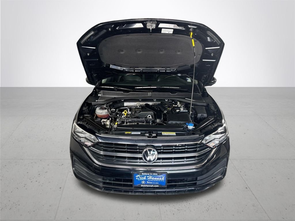 Certified Used 2022 Deep Black Pearl Volkswagen 1.5T SE image 23