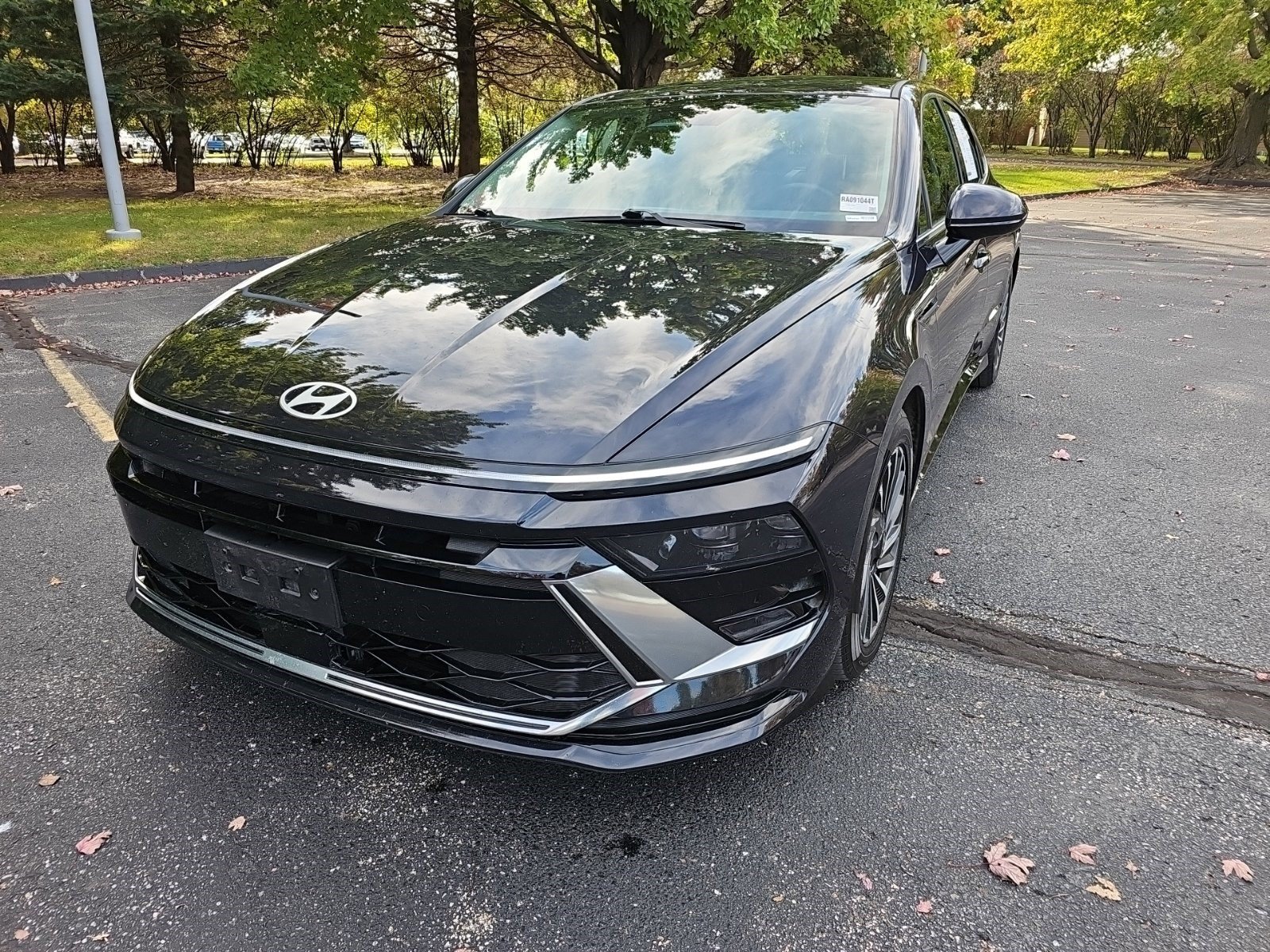 Used 2024 Carbon Blue Hyundai SEL image 2