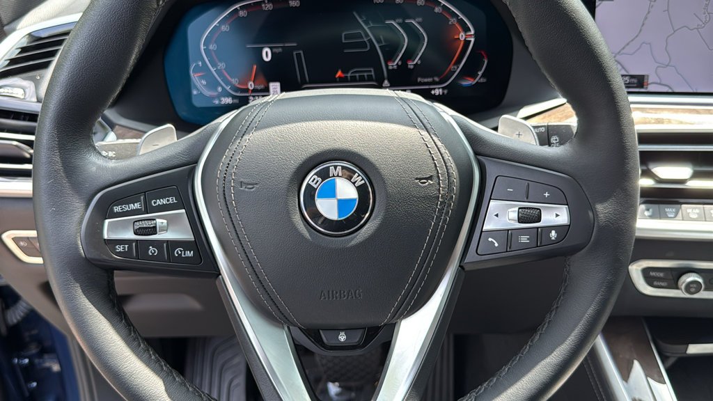Used 2021 Phytonic Blue Metallic BMW xDrive40i image 12
