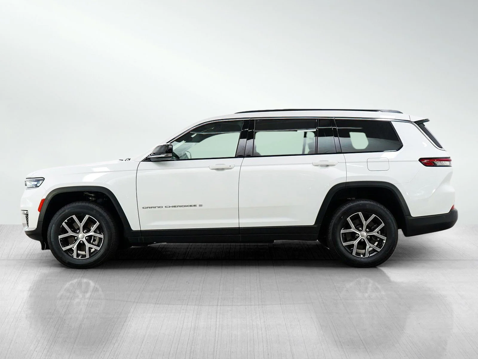 Used 2024 Jeep Grand Cherokee L Limited with VIN 1C4RJKBG2R8532682 for sale in Hopkins, Minnesota