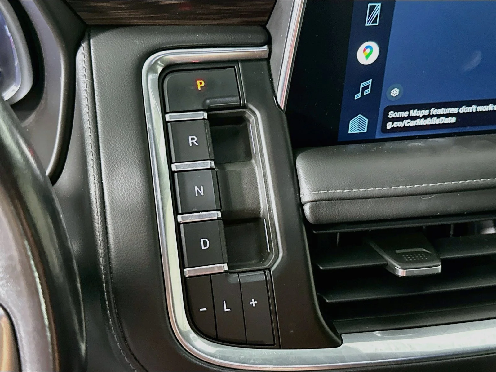 Used 2022 Black Chevrolet Z71 image 18
