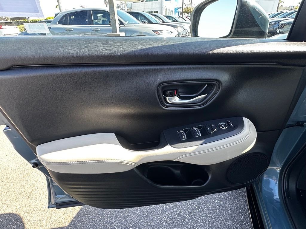 Used 2024  Honda EX-L image 24