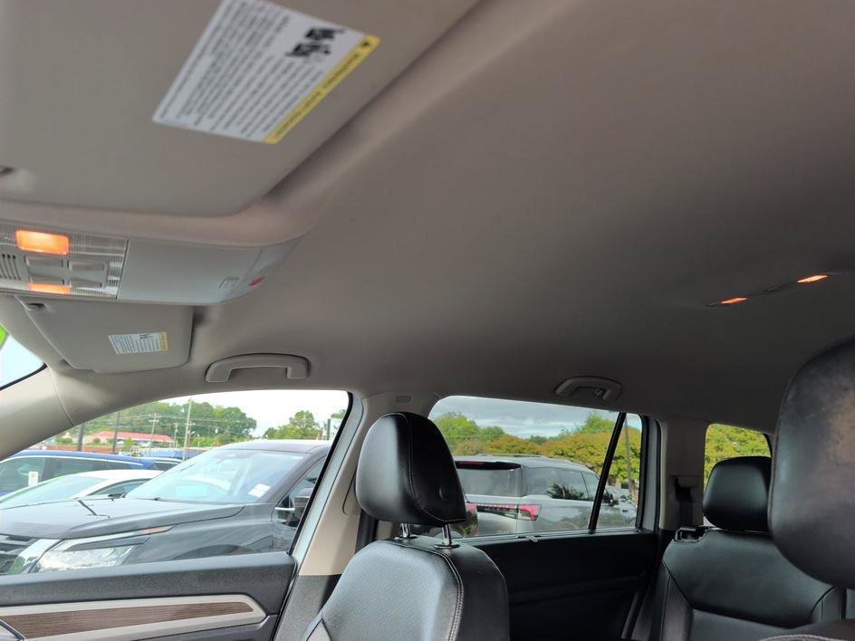 Used 2019 Reflex Silver Metallic Volkswagen 3.6L V6 SE w/Technology image 27