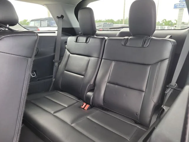 Used 2023 Silver Ford XLT image 15