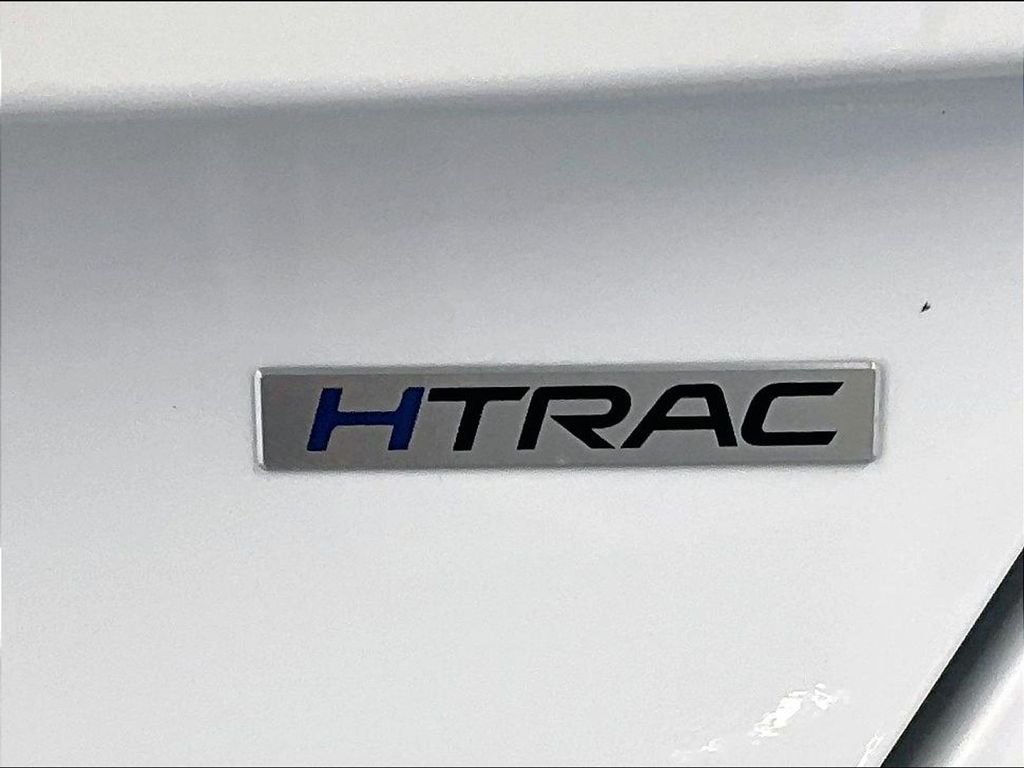 Used 2025 Atlas White Hyundai SEL image 27