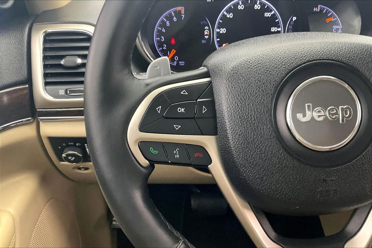 Used 2014 Granite Crystal Metallic Clearcoat Jeep Limited image 20