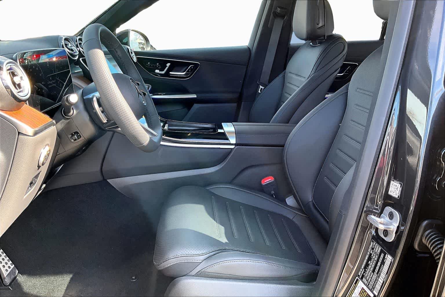 New 2026 Graphite Grey Metallic Mercedes-Benz GLC 300 image 17