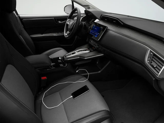 Used 2018 Silver Honda Base image 31