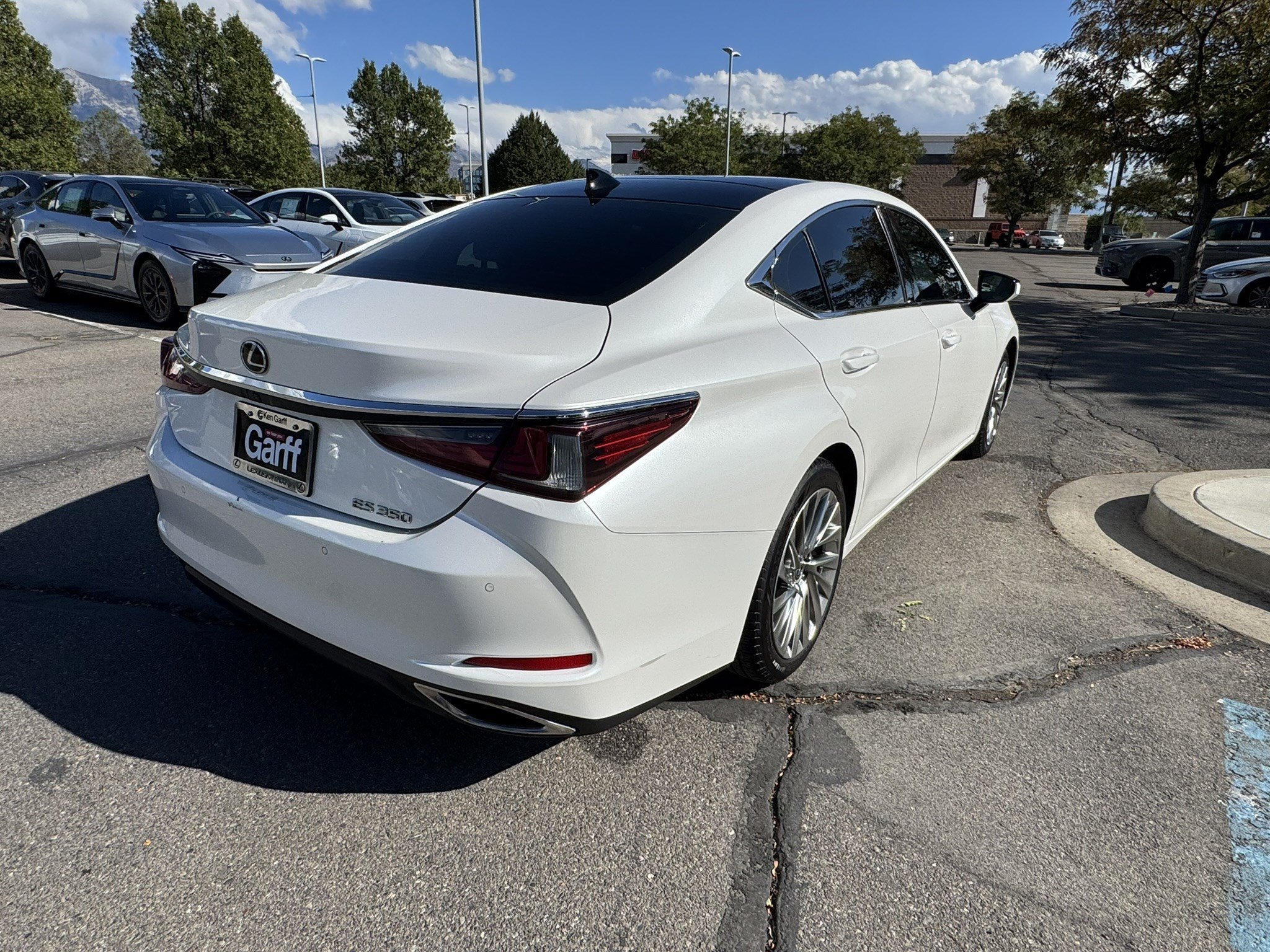 Used 2019 Eminent White Pearl Lexus 350 Luxury image 7