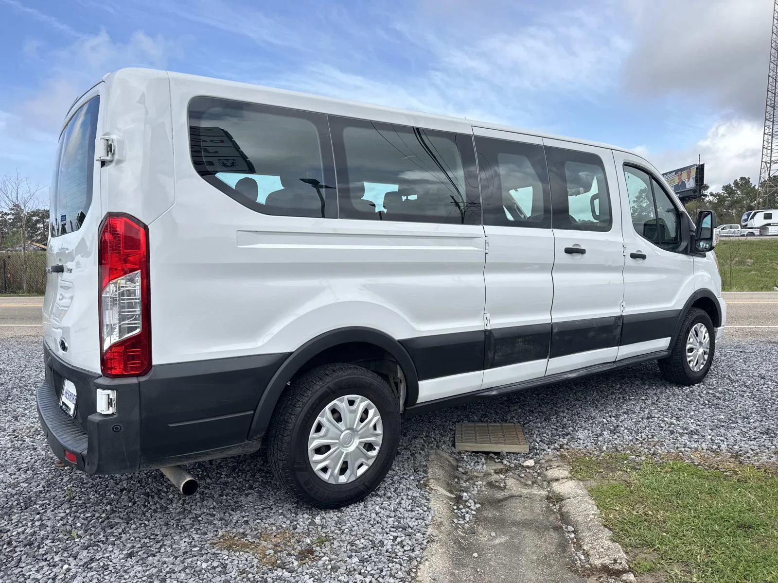 Used 2021 White Ford T-350 148 Low Roof XL RWD image 7
