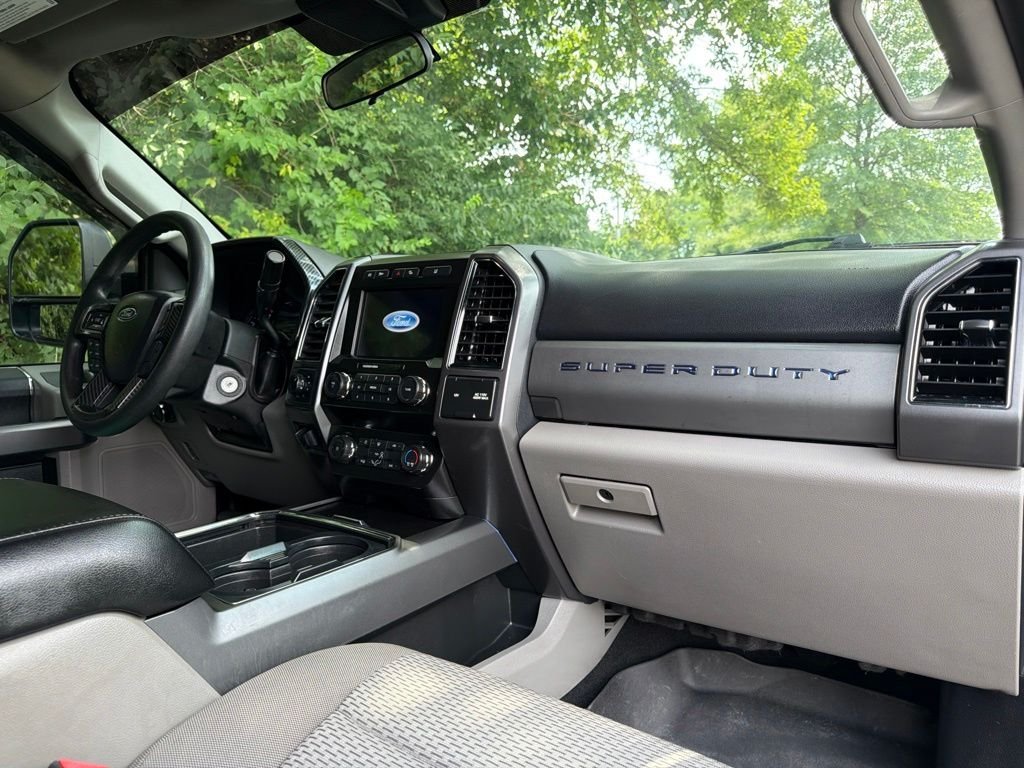 Used 2020 Blue Metallic Ford XLT image 40