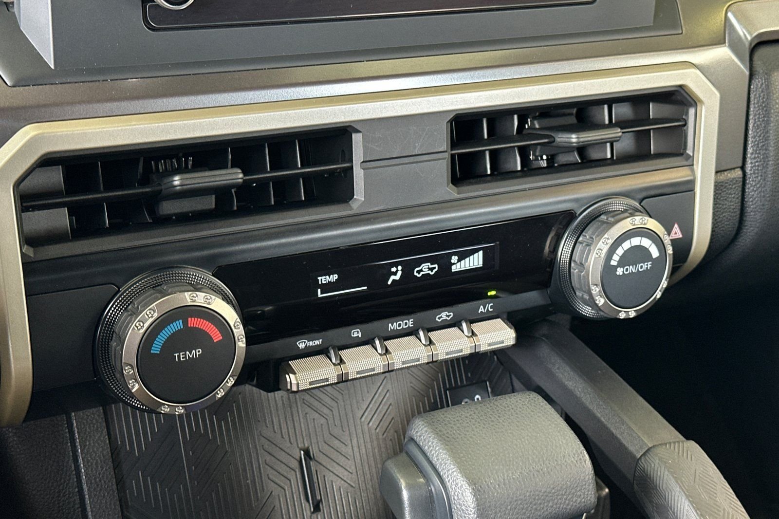 Used 2025 Underground Toyota SR5 image 19